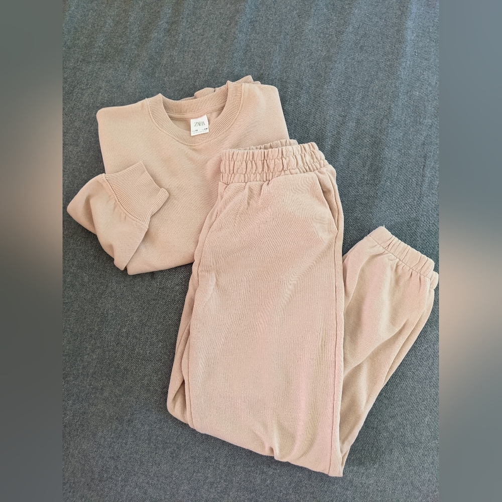 Girls Zara Pink Sweatsuit - size 10/11